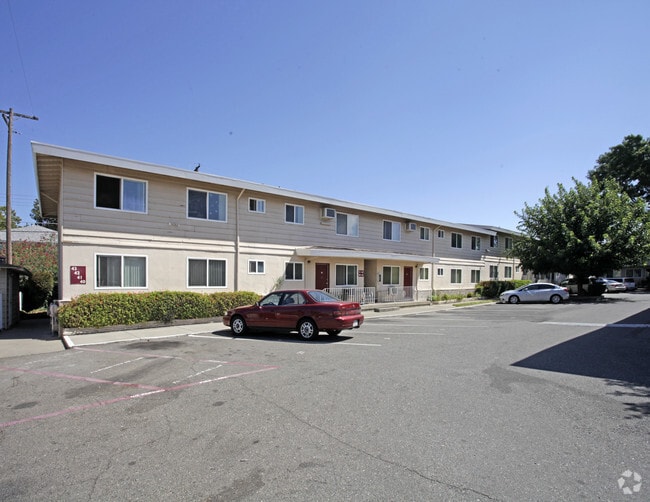Village Oaks 2839 Marconi Ave Sacramento CA 95821 Apartment Finder