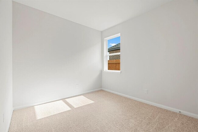 Building Photo - 1027 Rosewood Trl
