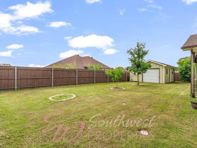 Building Photo - Stunning 5 bedroom, 3.5 bath in Elk Ridge Estates!