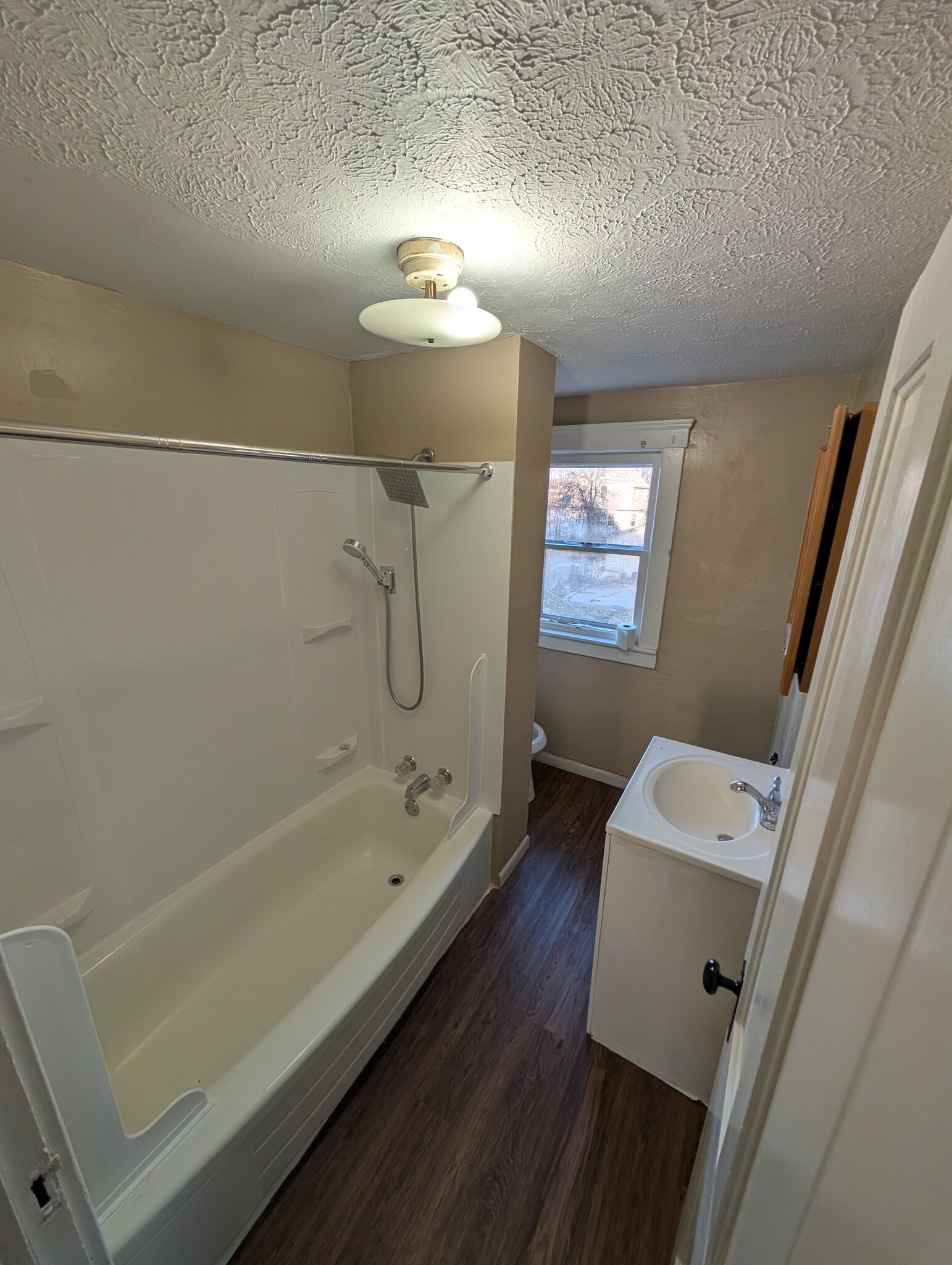 Building Photo - 218 Winckles St