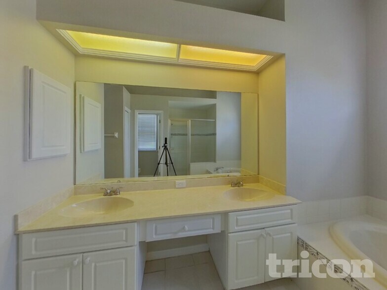 Building Photo - 4522 Swift Cir