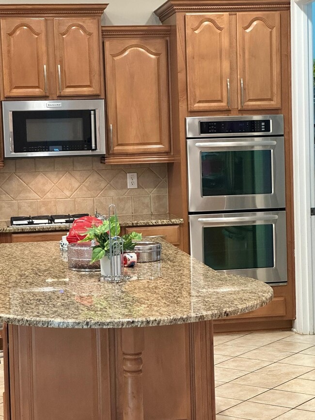 Building Photo - 10110 Paxton Run Rd