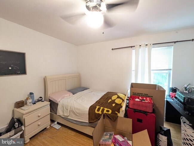 Building Photo - 472 N Church St