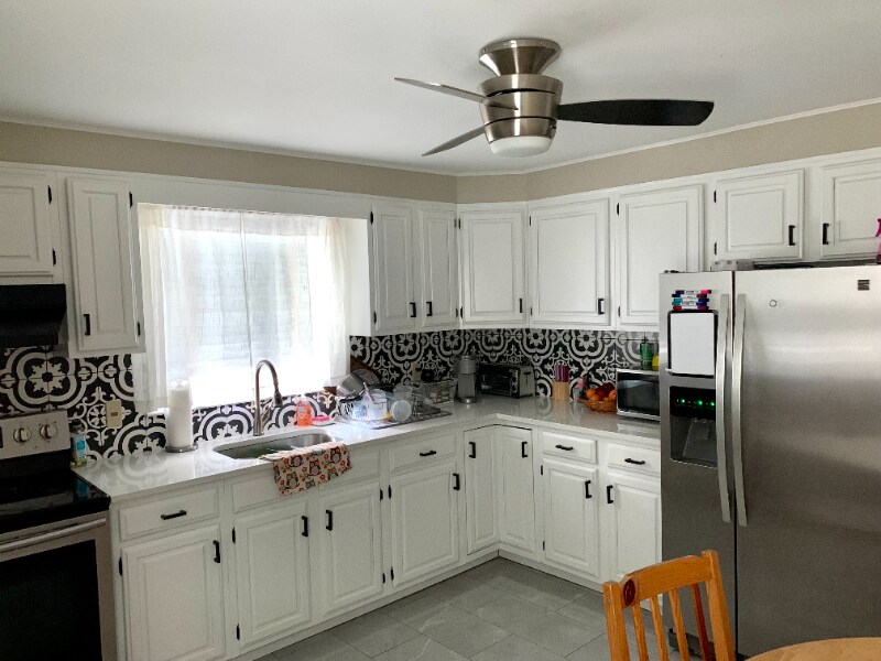 Building Photo - 415 Clark St