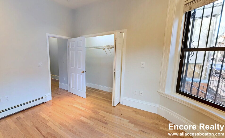 Building Photo - 127 St Botolph St