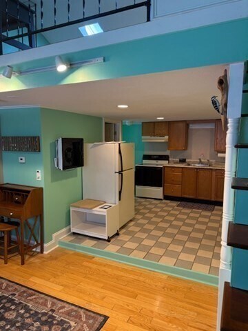 Building Photo - 56 Lancaster Rd