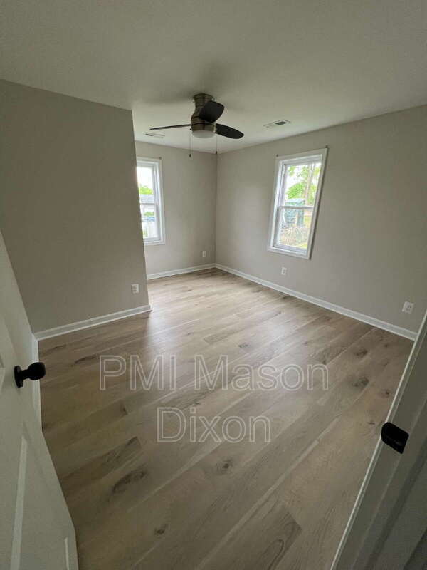 Building Photo - 4003 Schroeder Ave
