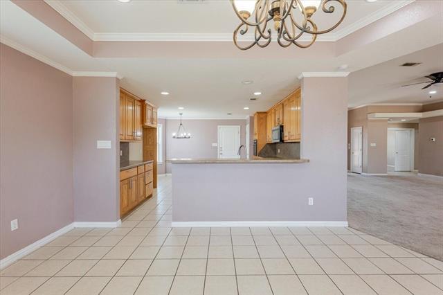 Building Photo - 622 Parker Ln