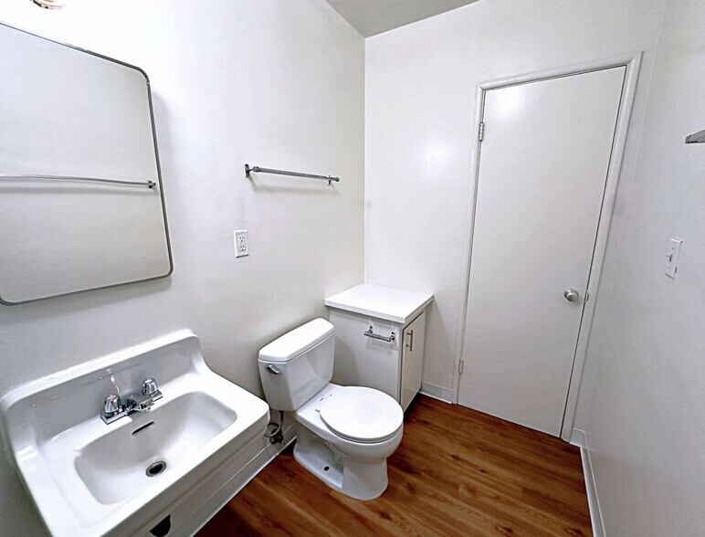 Building Photo - 1243 Federal Ave