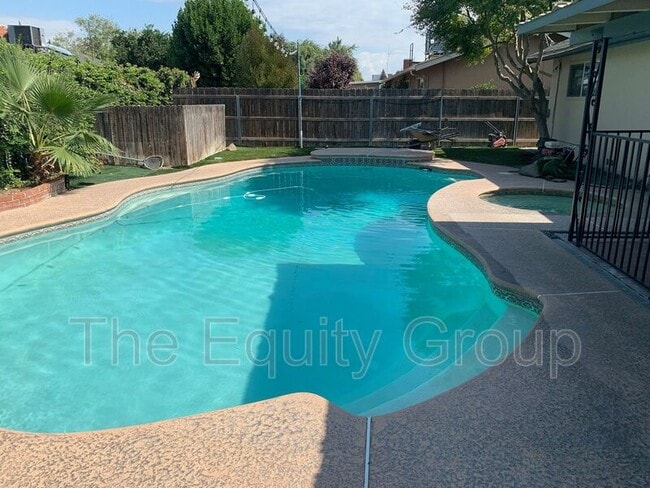 Building Photo - 1522 W Monte Vista Ave