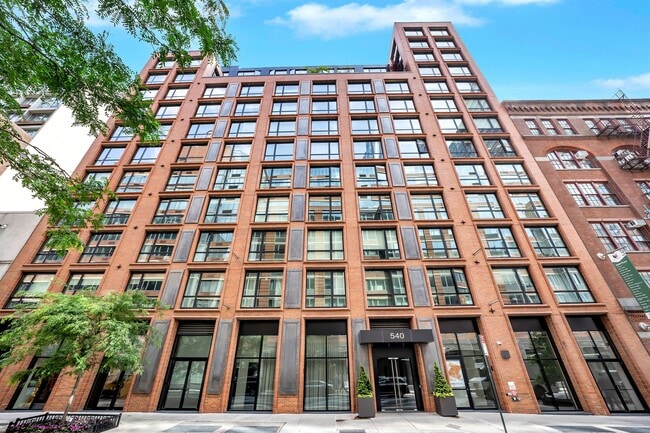 Building Photo - 540 W 28th St