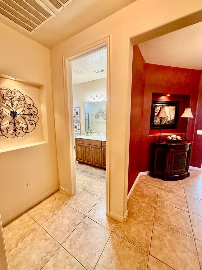Building Photo - Lovely FURNISHED Three Bedroom Home in Ivins