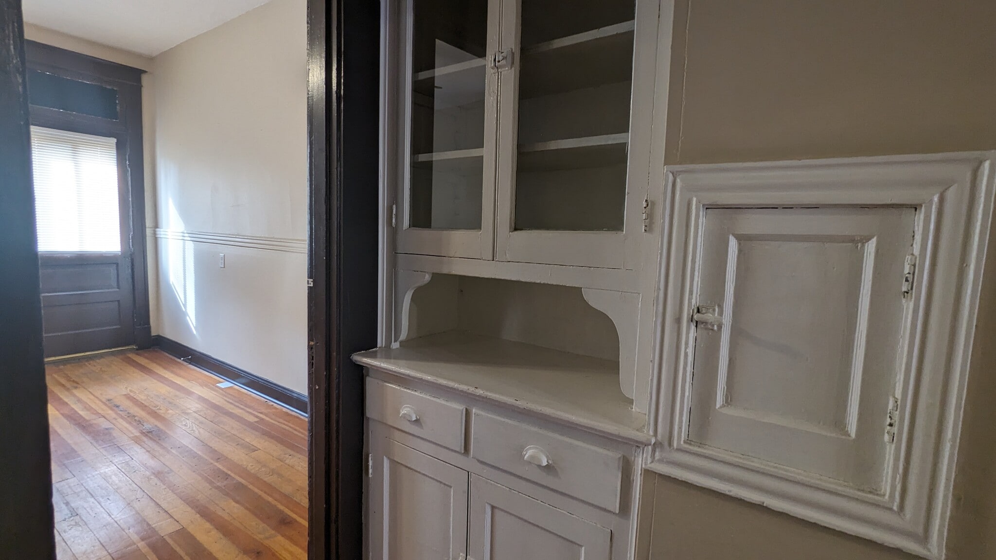 Building Photo - 2203 Jules St