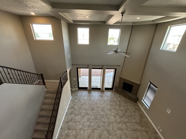 Building Photo - 7115 Vista Terraza Dr NW