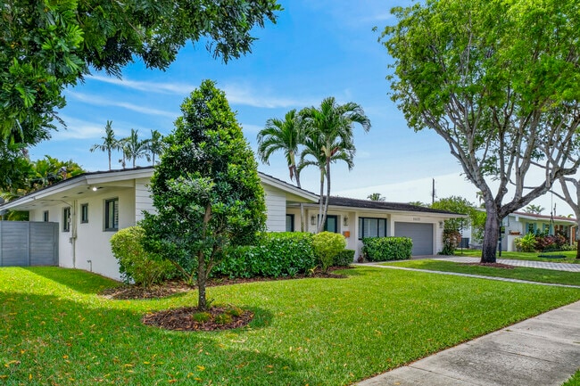Building Photo - 8820 SW 85th Terrace