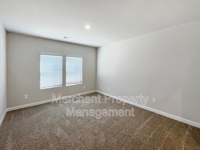 Building Photo - 760 Penfold Pt