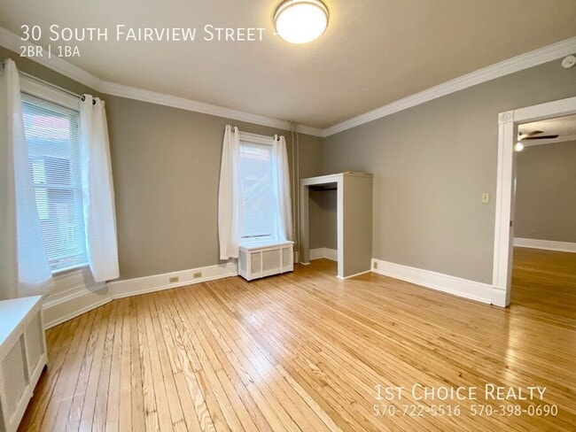 Building Photo - 30 S Fairview St