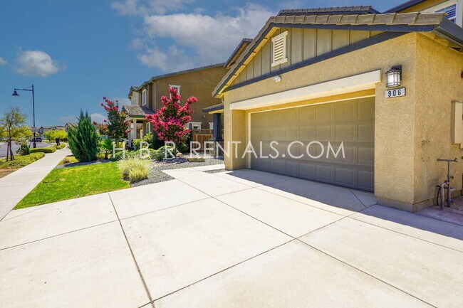 Building Photo - 906 River Bend Dr