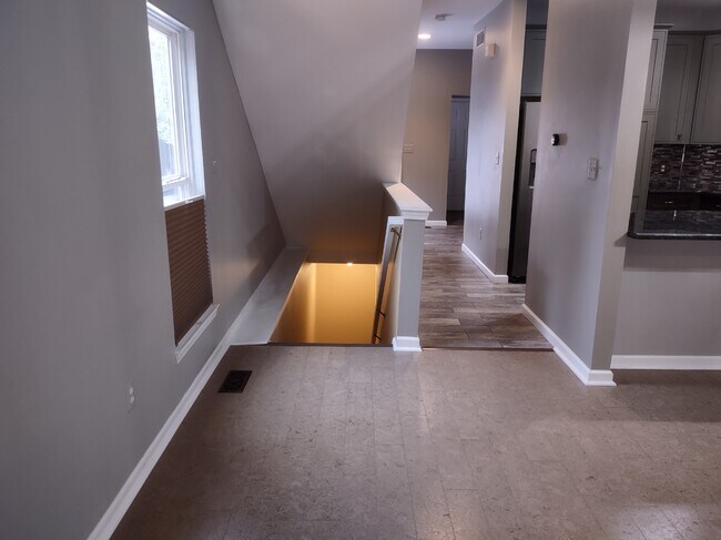 Building Photo - 5585 Woodruff Shore Dr