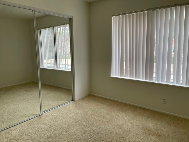 Building Photo - 12312 Sandy Rock St