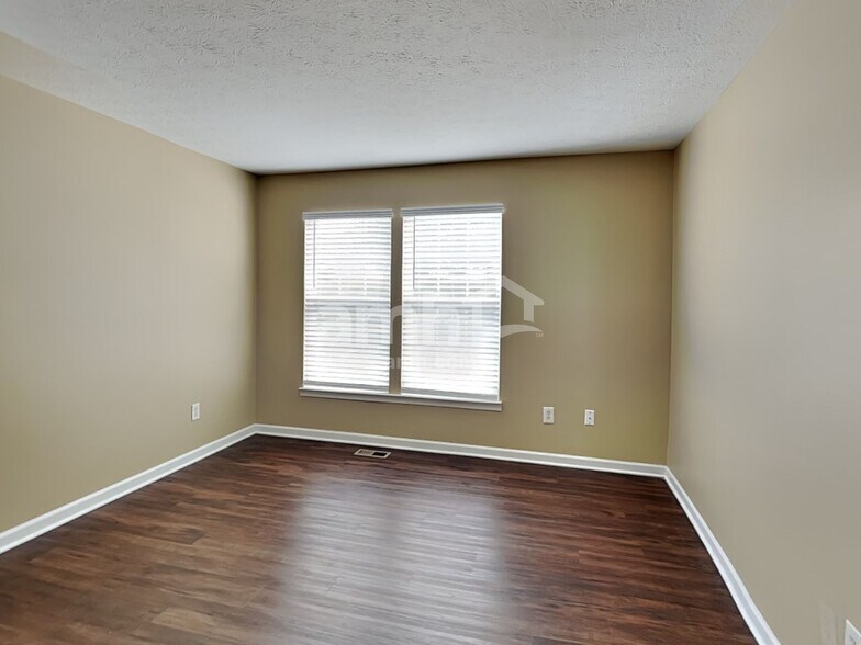 Building Photo - 515 Indian Lake Dr