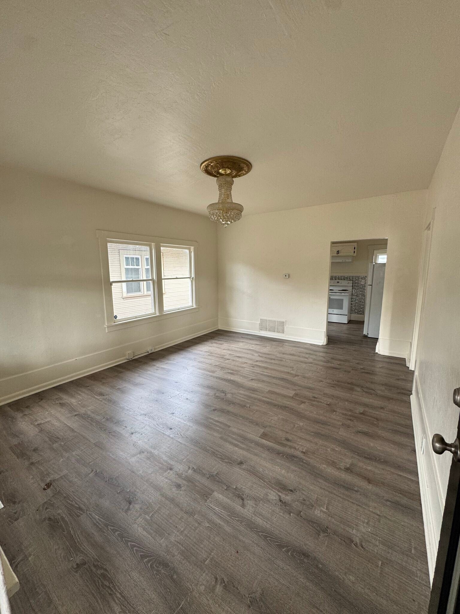 Living Room - 102 N 14th St