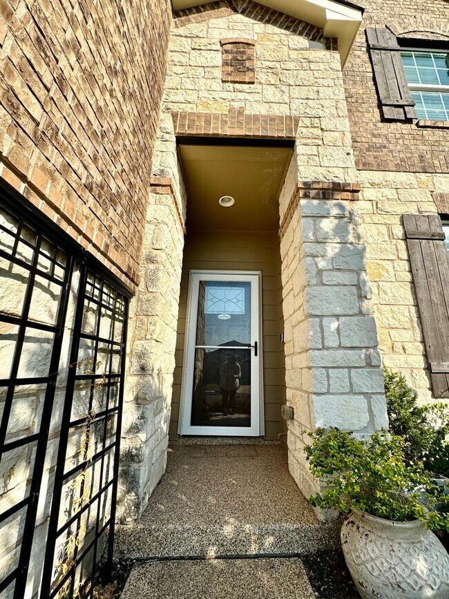 Building Photo - AVAILABLE SOON!