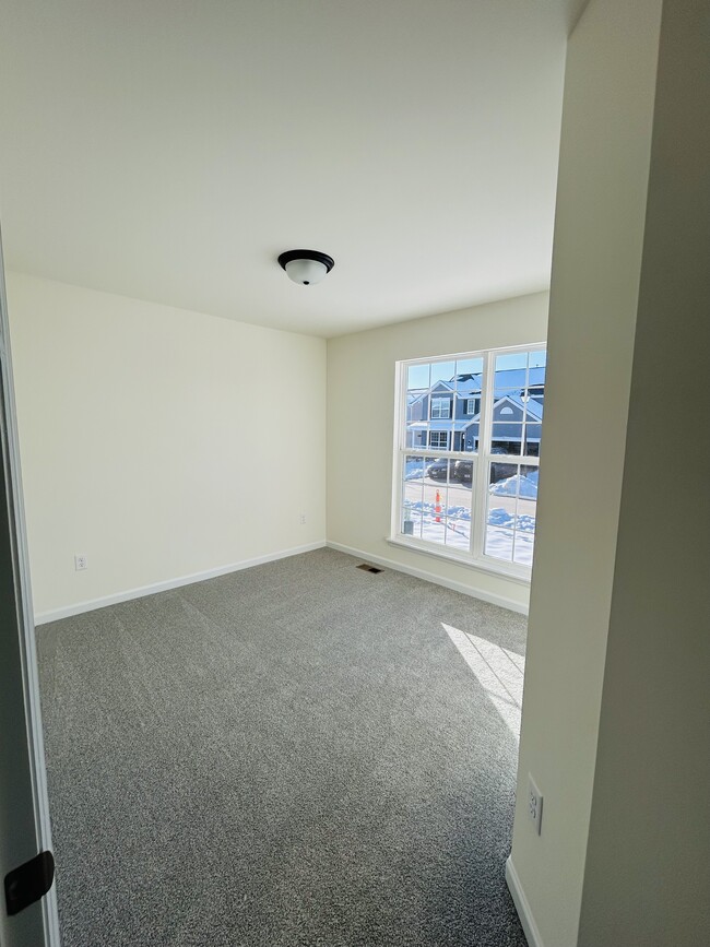 Building Photo - 608 Allegiance Dr