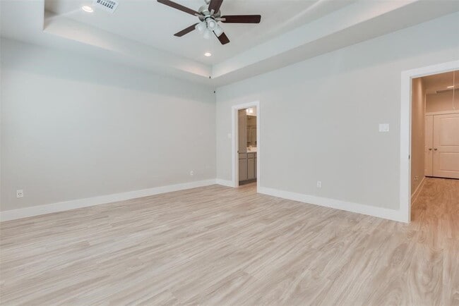 Building Photo - 7713 Rainbow Cl