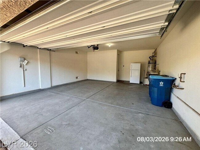 Building Photo - Beautiful 4BR Home with Huge Loft, Gourmet Kitchen & Covered Patio