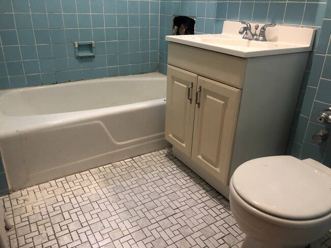 Building Photo - 101 Marine Ave