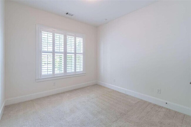 Building Photo - 829 Adler Ct