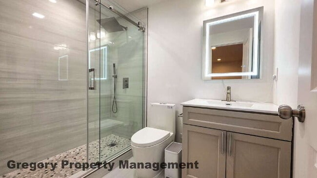 Building Photo - 117 154th Pl NE