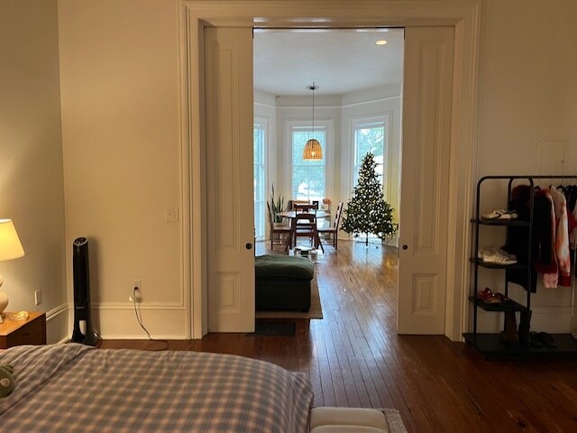 Building Photo - 215 W Gwinnett St