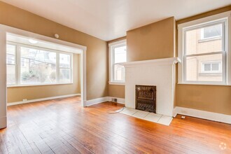 Building Photo - 424 Hays Ave