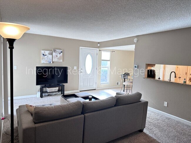 Building Photo - 10001 E Evans Ave