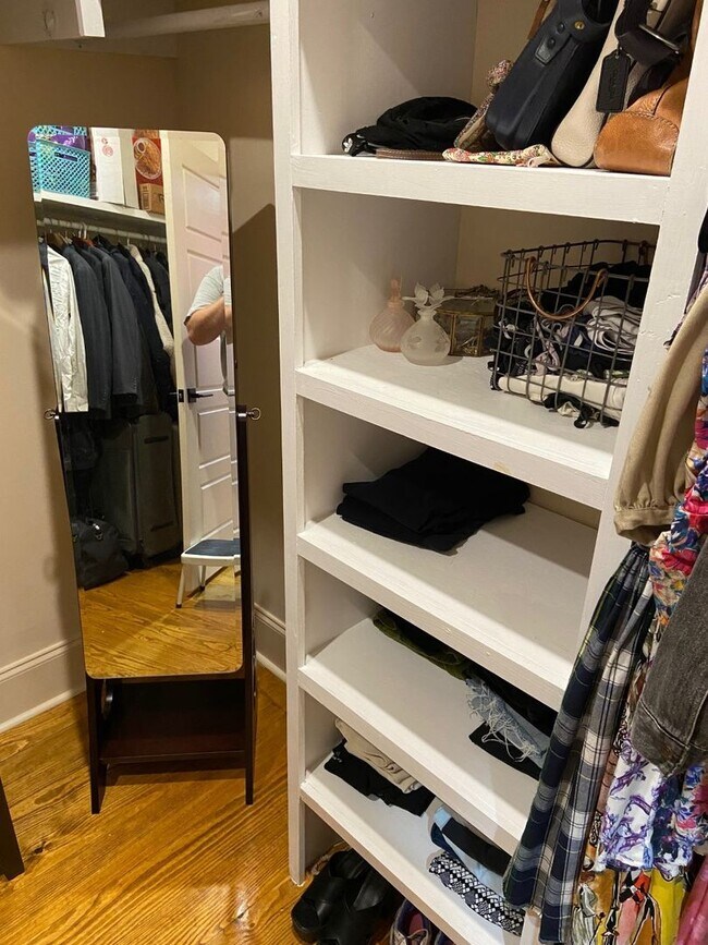 Building Photo - 3109 Broadway St