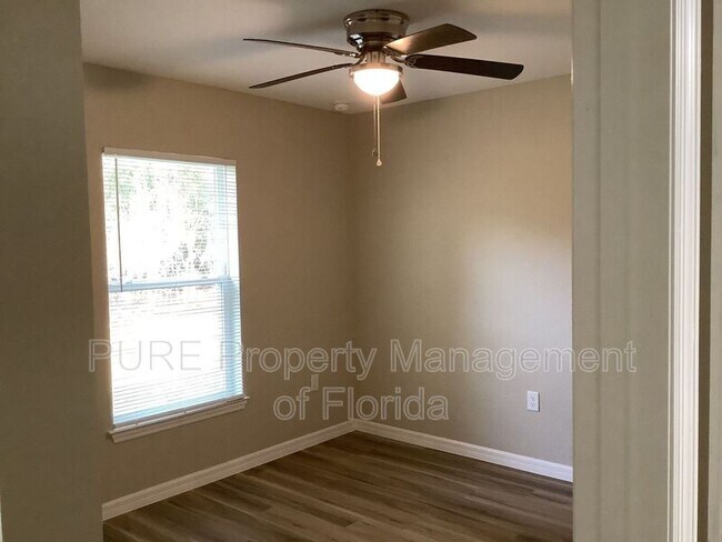 Building Photo - 14513 SW 20th Pl