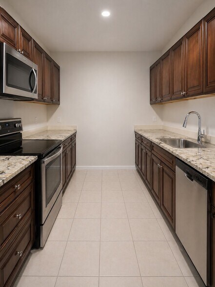 Building Photo - 2730 Forest Hills Blvd