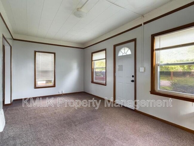 Building Photo - 1128 Cordova Ave