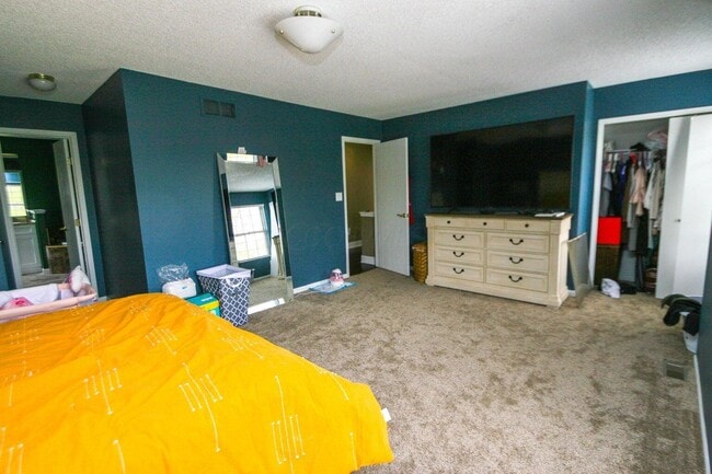 Building Photo - 1310 Abbeyhill Dr