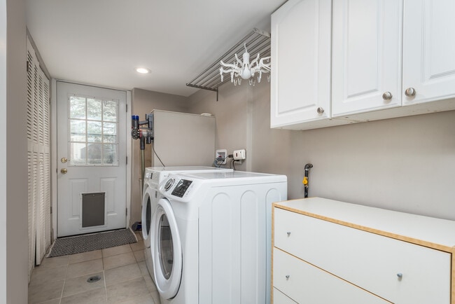 Building Photo - 2407 N Lafayette St