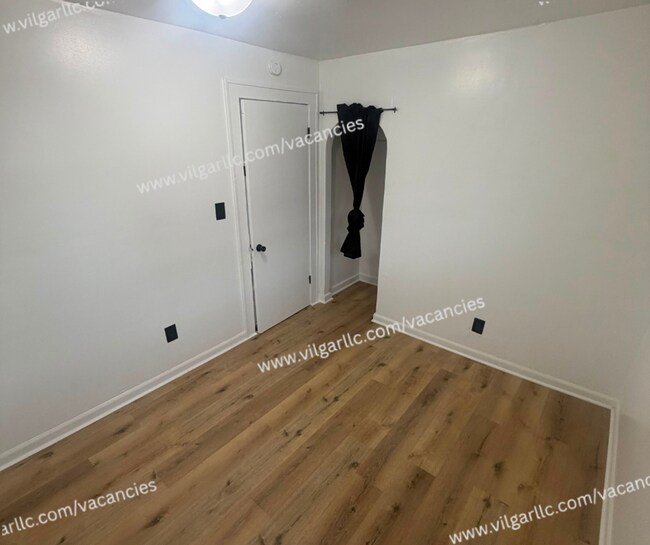 Building Photo - 5035 Tod Ave