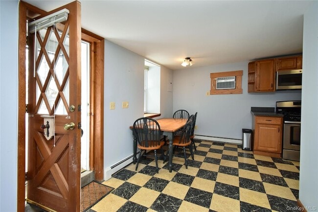 Building Photo - 504 NY-9D
