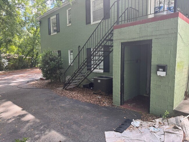 Building Photo - 290 Clisby Pl
