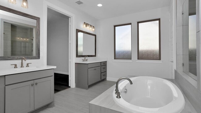 Building Photo - 6802 Mirabeau Ln