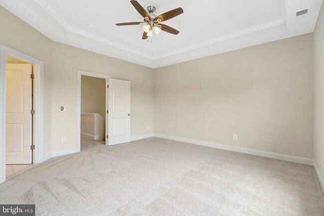 Building Photo - 8854 Orchard Ln