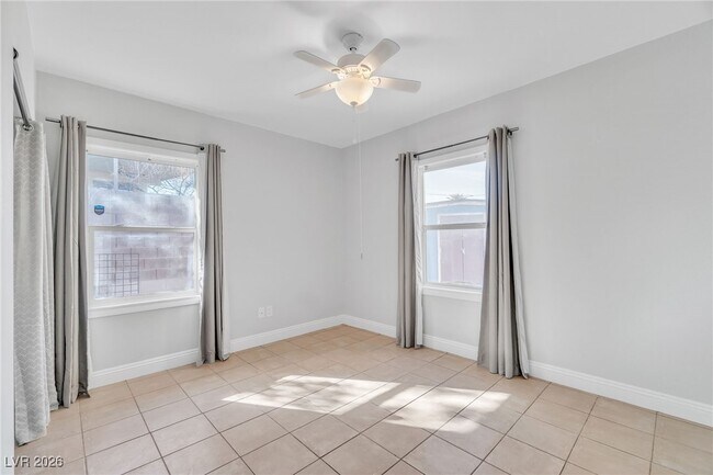 Building Photo - 235 Zinc St