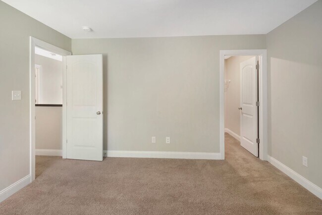 Building Photo - 879 Stormy Gale Ln