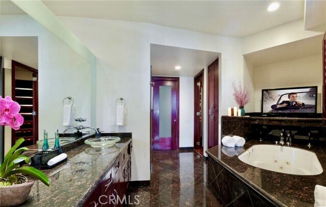 Building Photo - 8827 Evanview Dr